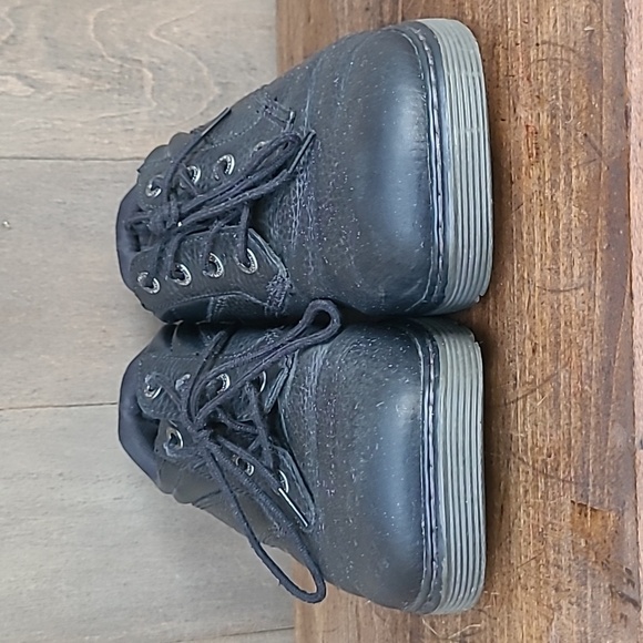Doc Martens Prestige Black Leather Shoes Dr Martens Men\'s sz 11 Punk/Goth/Work main image 9